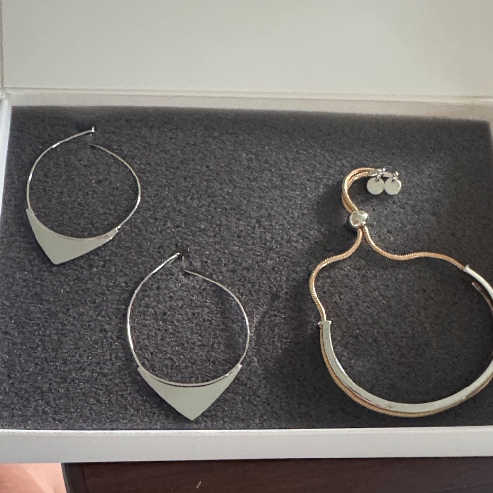 Elegant Silver and Gold Jewelry Set